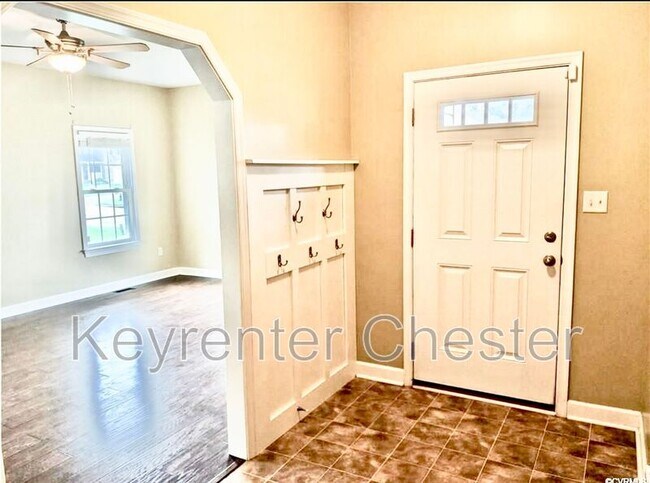 Building Photo - 701 Yellowstone Dr