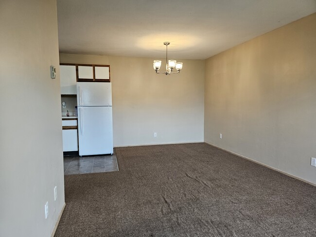 Building Photo - 45669 McIntosh Dr