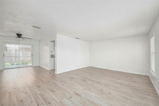 Foto del edificio - 478 Orange Dr NW