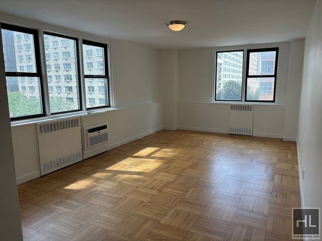 Primary Photo - East 79th Street