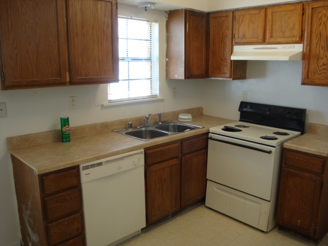 Cocina - Hillsboro Oaks Apartments