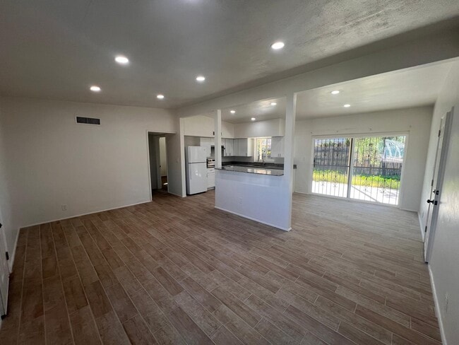 Foto del edificio - 6334 E Calle Luna