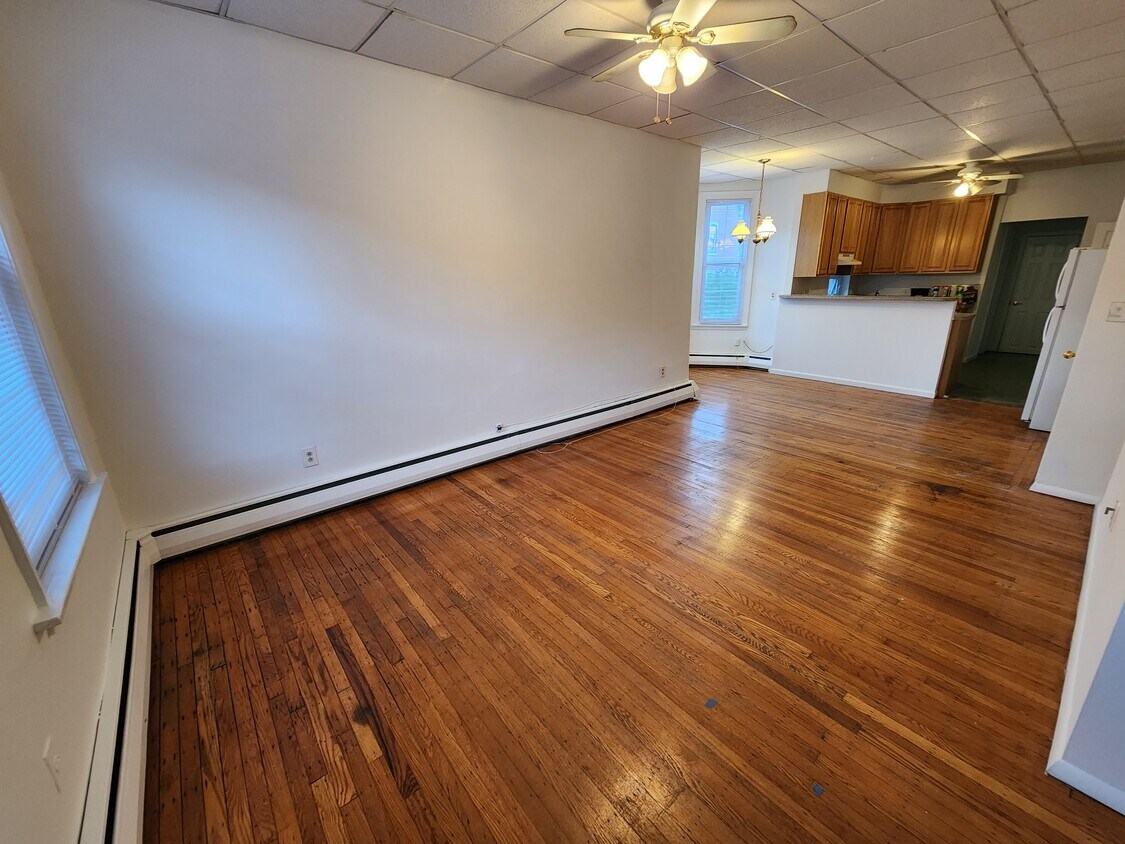 Primary Photo - 840 N 24th St