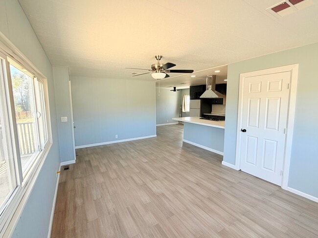 Building Photo - 64811 Thomas Ave