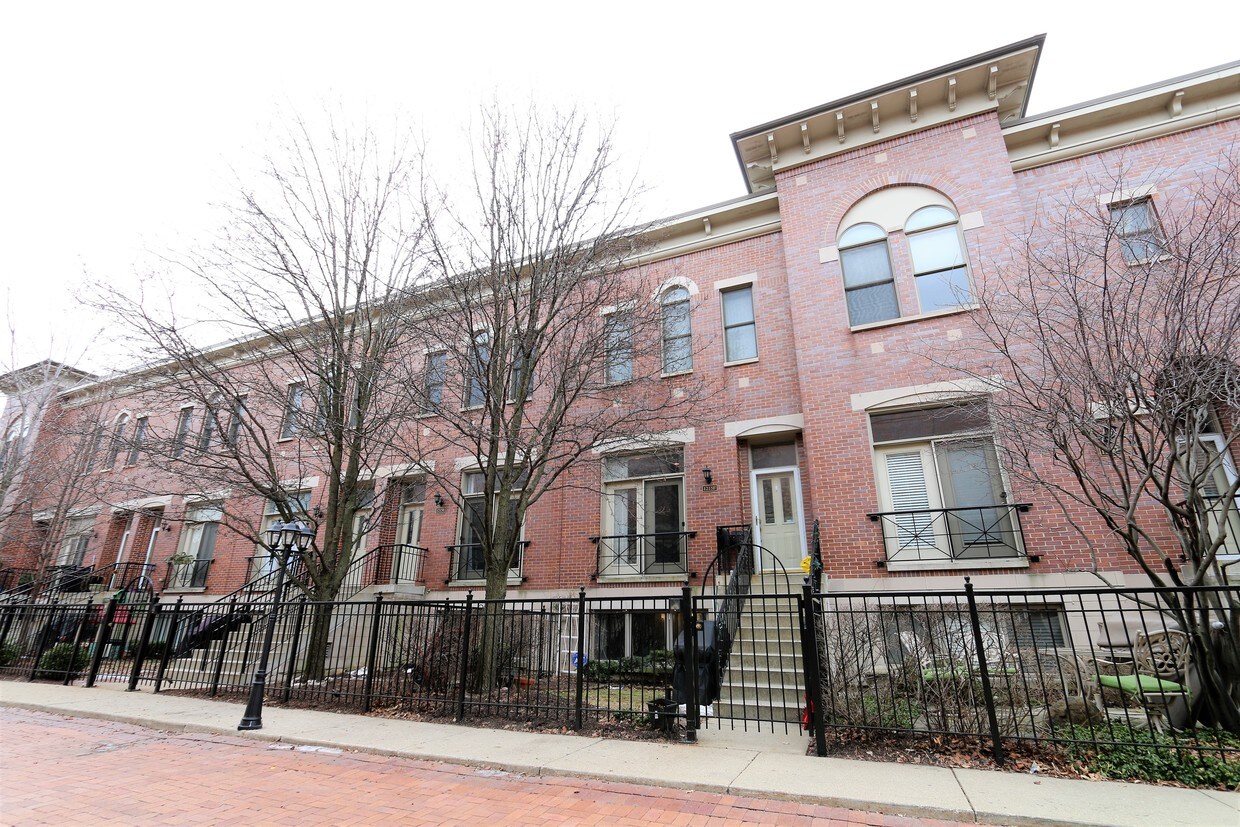 Primary Photo - 1215 W Lexington St