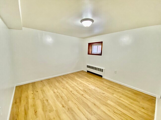 Building Photo - 2619 N Mobile Ave