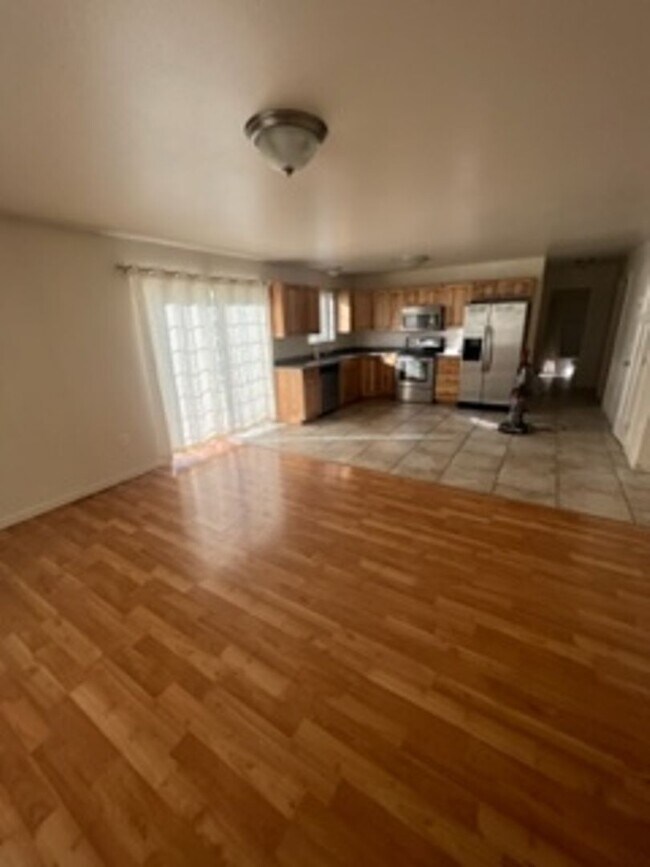 Foto del edificio - 4020-4026 W Lamont Way