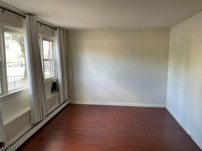 Building Photo - 121 Harrison St