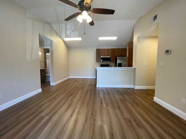 Building Photo - ANNUAL RENTAL - OASIS - 1 BED/1 BATH