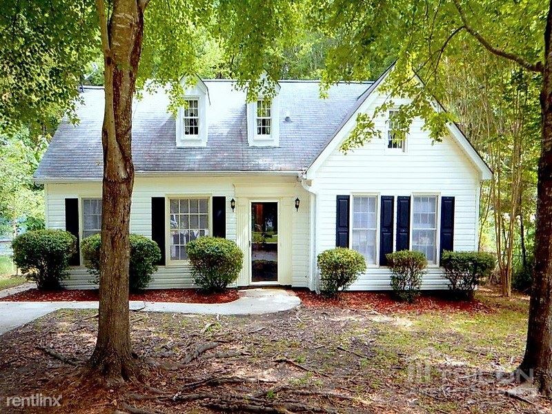 Primary Photo - 108 Oak Hampton Rd