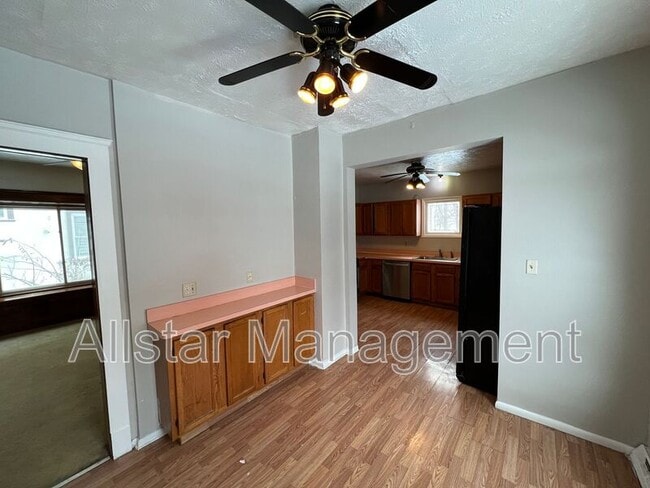 Foto del edificio - 4296 E 114th St