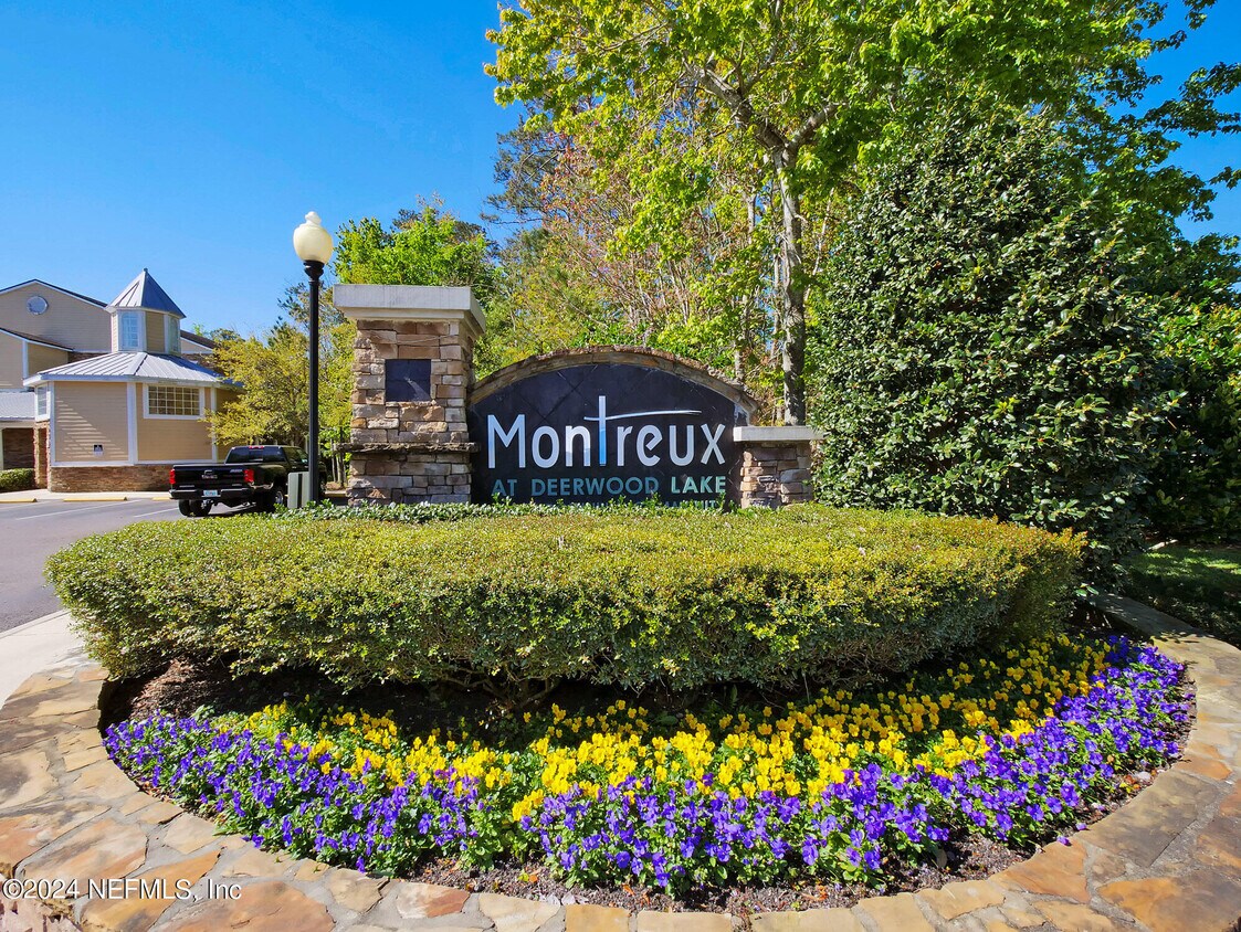 Foto principal - 8550 Touchton Rd
