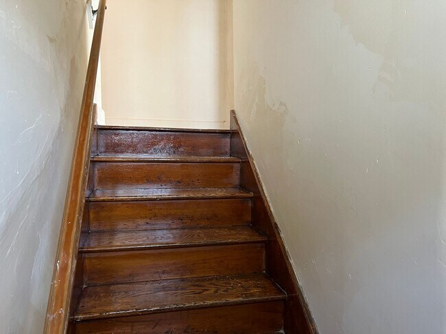 Foto del edificio - 304-306 W Fairview Ave