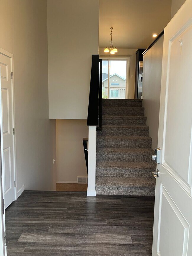 Foto del edificio - 4 Bed 3 Bath Single Family Home Available ...