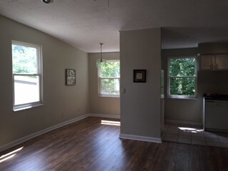 Building Photo - 2667 Bellevue Ave