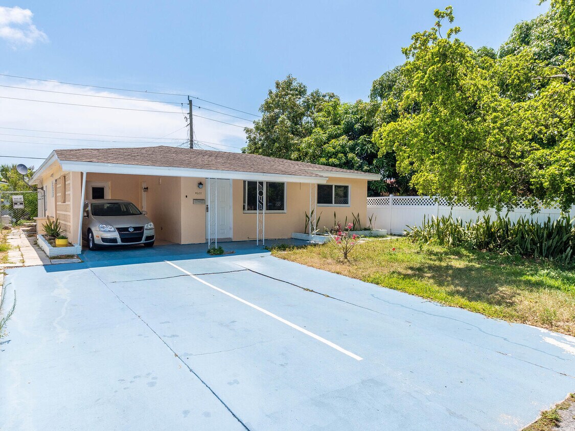 4230 NE 1st Terrace, Oakland Park, FL 33334 House Rental in Oakland