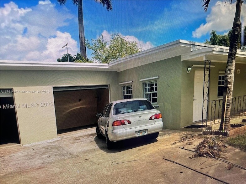 Primary Photo - 24940 SW 134th Ct