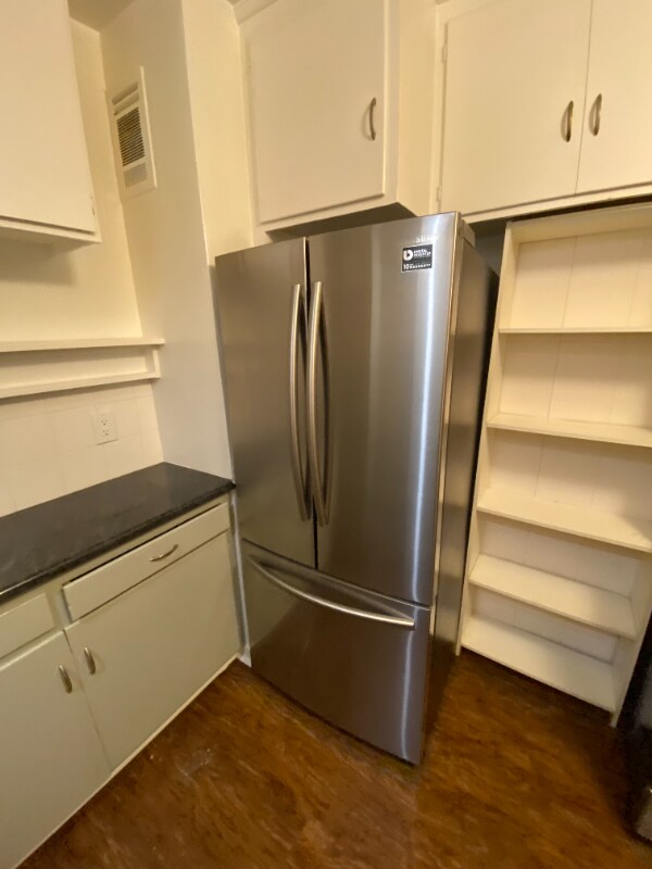 Foto del edificio - 2480 Virginia St