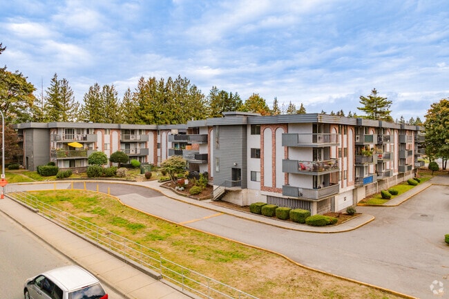 Building Photo - Charlotte Manor