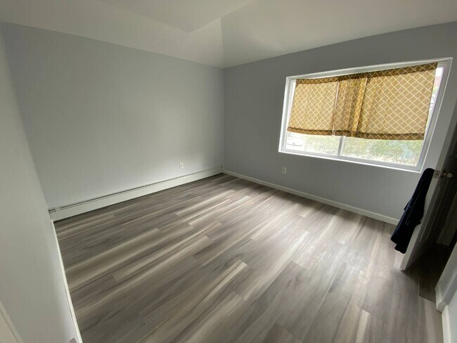 Foto del edificio - 405 Vanderbilt Ave