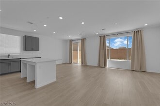 Building Photo - 5925 Obsidian Sky Ave