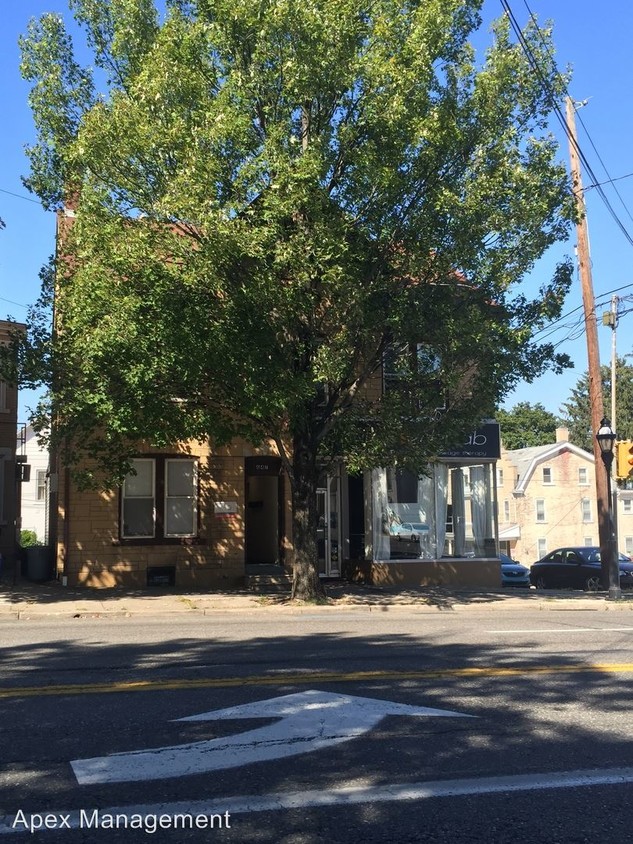 Primary Photo - 647 N New St
