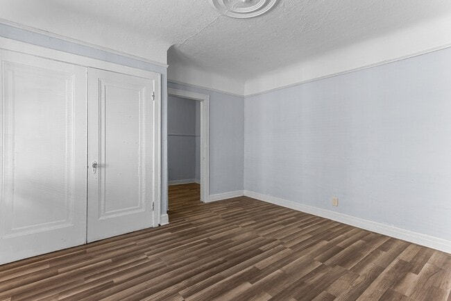 Building Photo - 14814 Sussex St