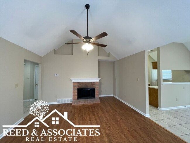 Foto del edificio - 3 Bedroom in Bartlett Raleigh Area