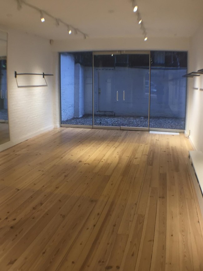 Building Photo - 260 Mott St