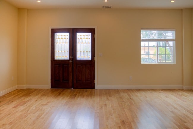 Foto del edificio - 5022-5024 Sawtelle Blvd