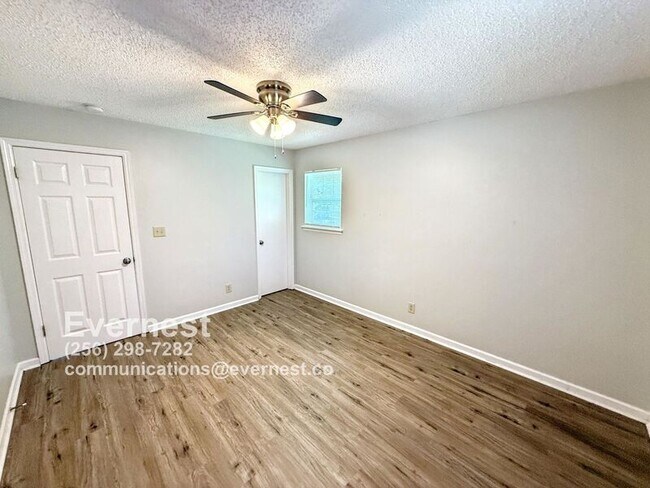 Foto del edificio - 117 Daniel St SW