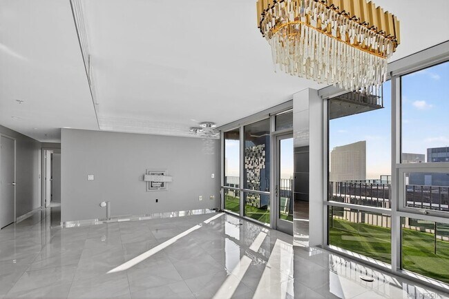 Foto del edificio - 321 Tenth Ave