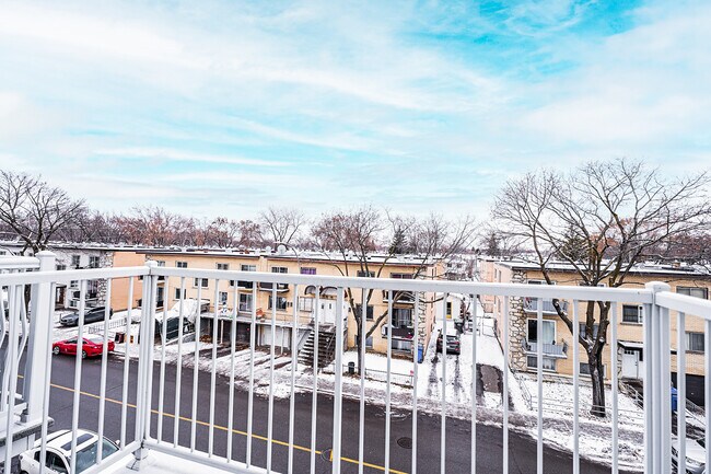 Photo du bâtiment - 12375 Bd Rolland