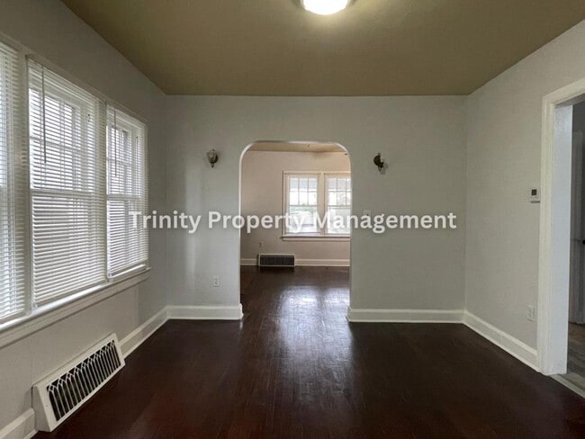 Building Photo - 407 Maryland Ave