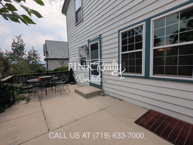 Foto del edificio - 8560 Avens Cir