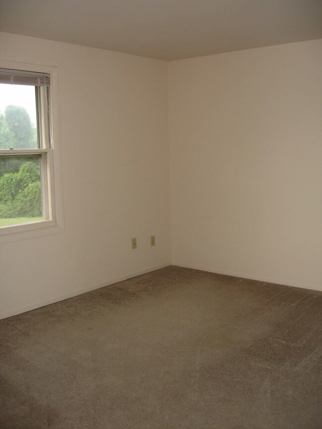 Building Photo - 2 br, 1 bath House - 3606 ORKNEY ROAD, APT. B