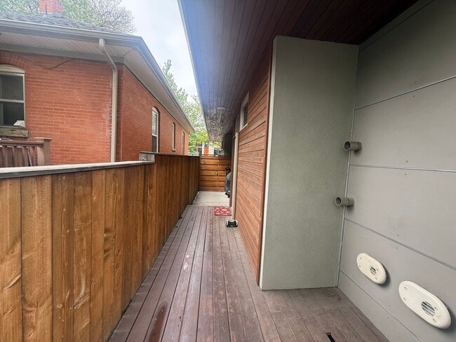 Building Photo - $0 DEPOSIT OPTION! MODERN 3-STORY HOME WITH ROOFTOP DECK NEAR BERKELY LAKE & 38TH AVE