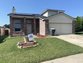 Building Photo - 3202 Blackburn Dr