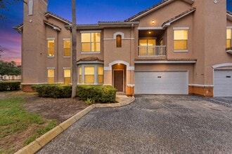 Building Photo - 10436 Villa View Cir
