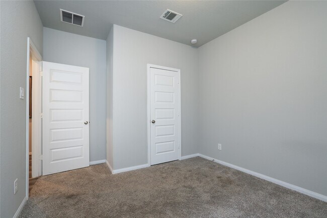 Foto del edificio - 2127 Cherryvale Dr
