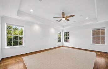 Building Photo - 4601 Mimosa Dr