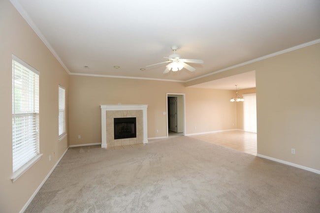 Building Photo - 5504 Kelsey Dr