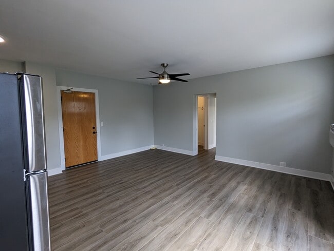 Building Photo - 730 Judson Ave