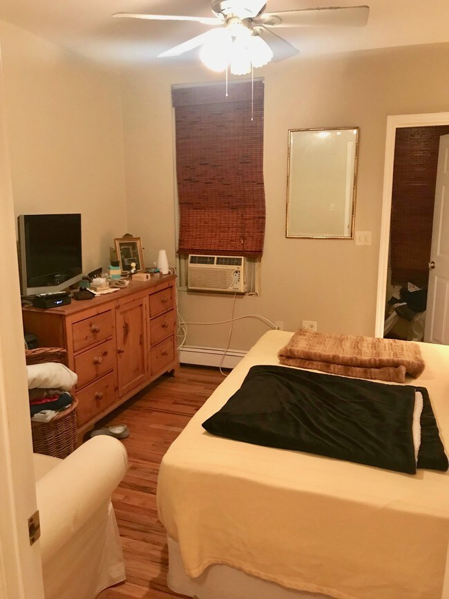 Foto del edificio - 218 Willow Ave