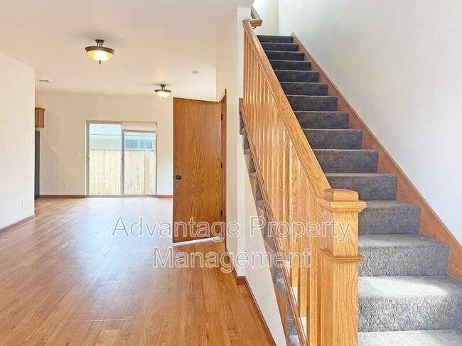 Foto del edificio - 1645 NW Kings Blvd