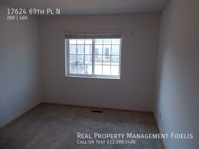 Building Photo - Spacious 2 Bedroom, 4 bath townhome
