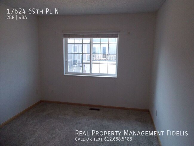 Foto del edificio - Spacious 2 Bedroom, 4 bath townhome