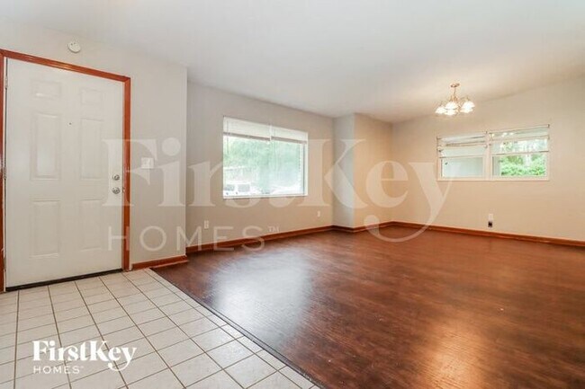 Building Photo - 6604 Orangewood Terrace