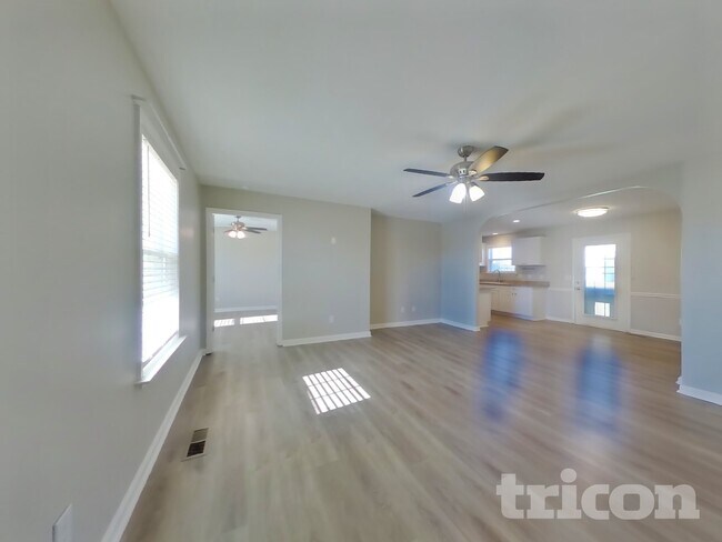 Foto del edificio - 1612 Robert Rd