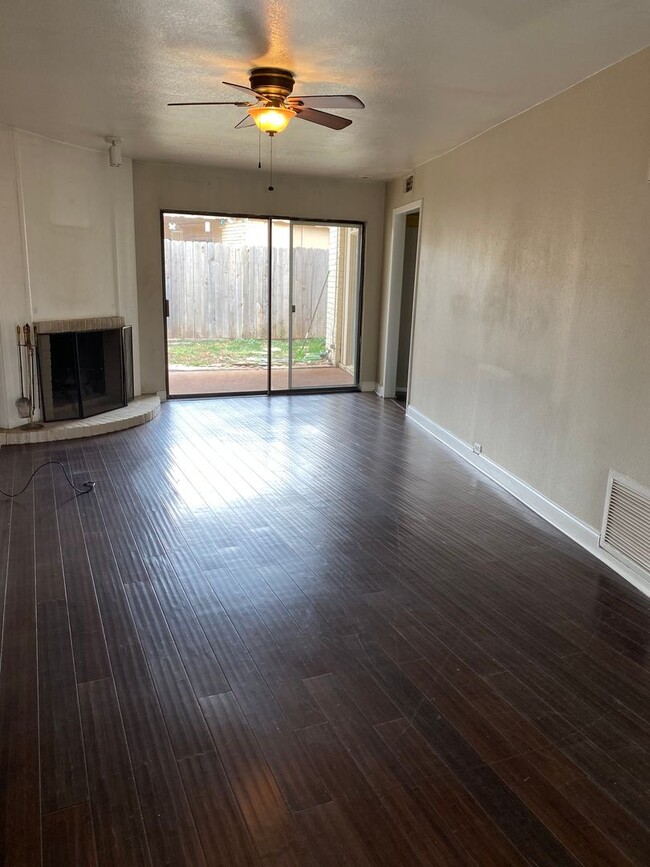 Building Photo - 6151 Denis Ln